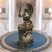 Бронзовые настольные часы с грифоном — оригинальный подарок — фотография 1