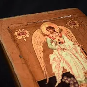 Подарочная икона деревянная "Ангел Хранитель" — фотография 4