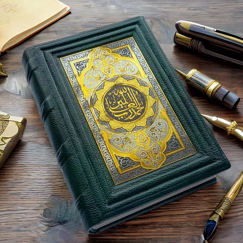 Коран с гравюрой — книга в кожаном переплёте в подарок