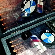 На память: Нарды под стеклом «BMW M5» — фотография 11