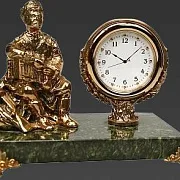 Настольные часы с бронзовым солдатом и гармошкой — необычный подарок — фотография 2